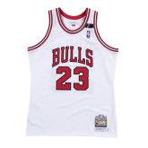 Mitchell & Ness NBA Chicago Bulls Michael Jordan 1991 Authentic Jersey - Biały - Jersey