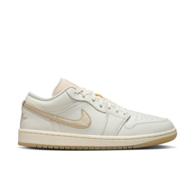 Air Jordan 1 Low SE "Metallic Team Gold" Wmns - Biały - Trampki